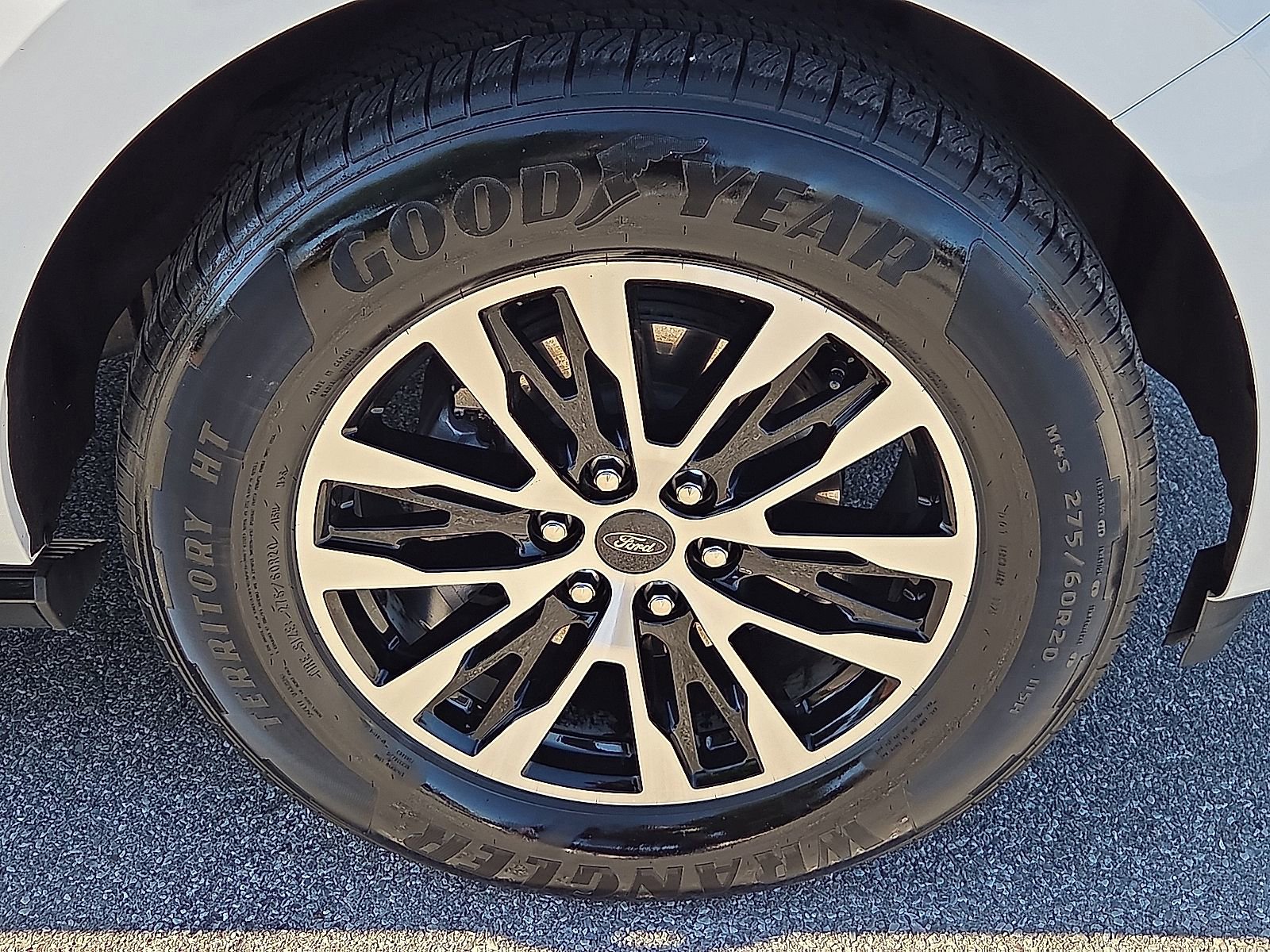 Certified 2025 Ford Expedition Platinum AWD/4WD image 7