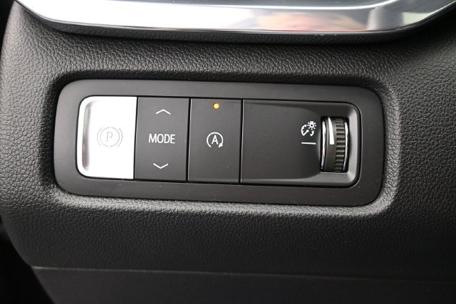 Used 2024 GMC Acadia Elevation FWD image 25