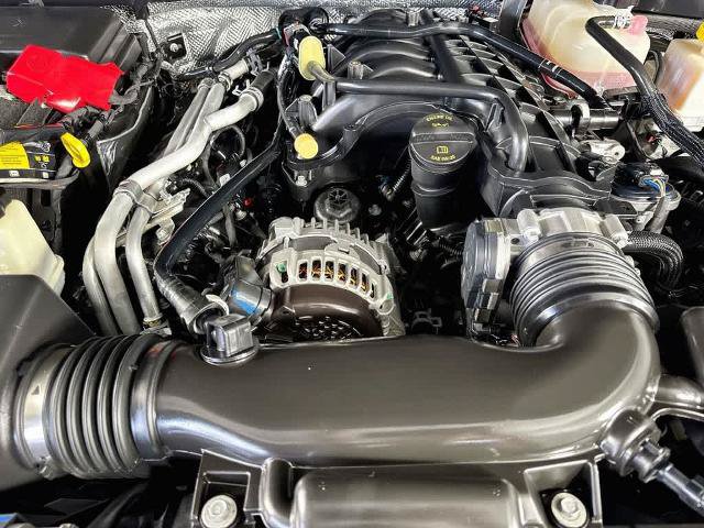 Used 2024 Jeep Gladiator Sport AWD/4WD image 9