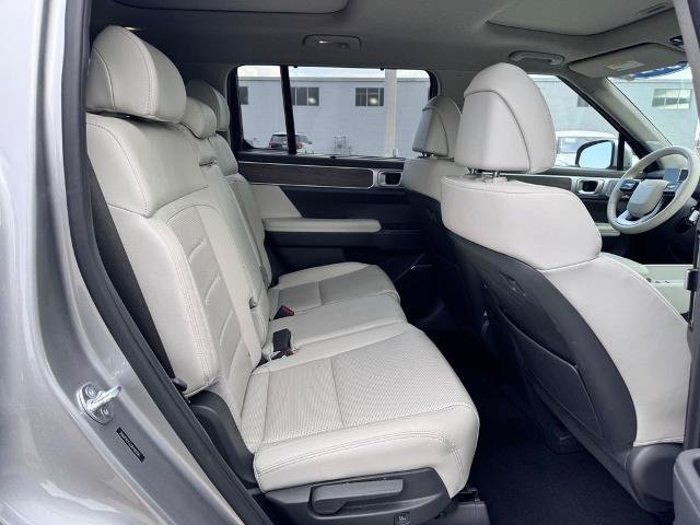 Used 2024 Hyundai Santa Fe Limited AWD/4WD image 14