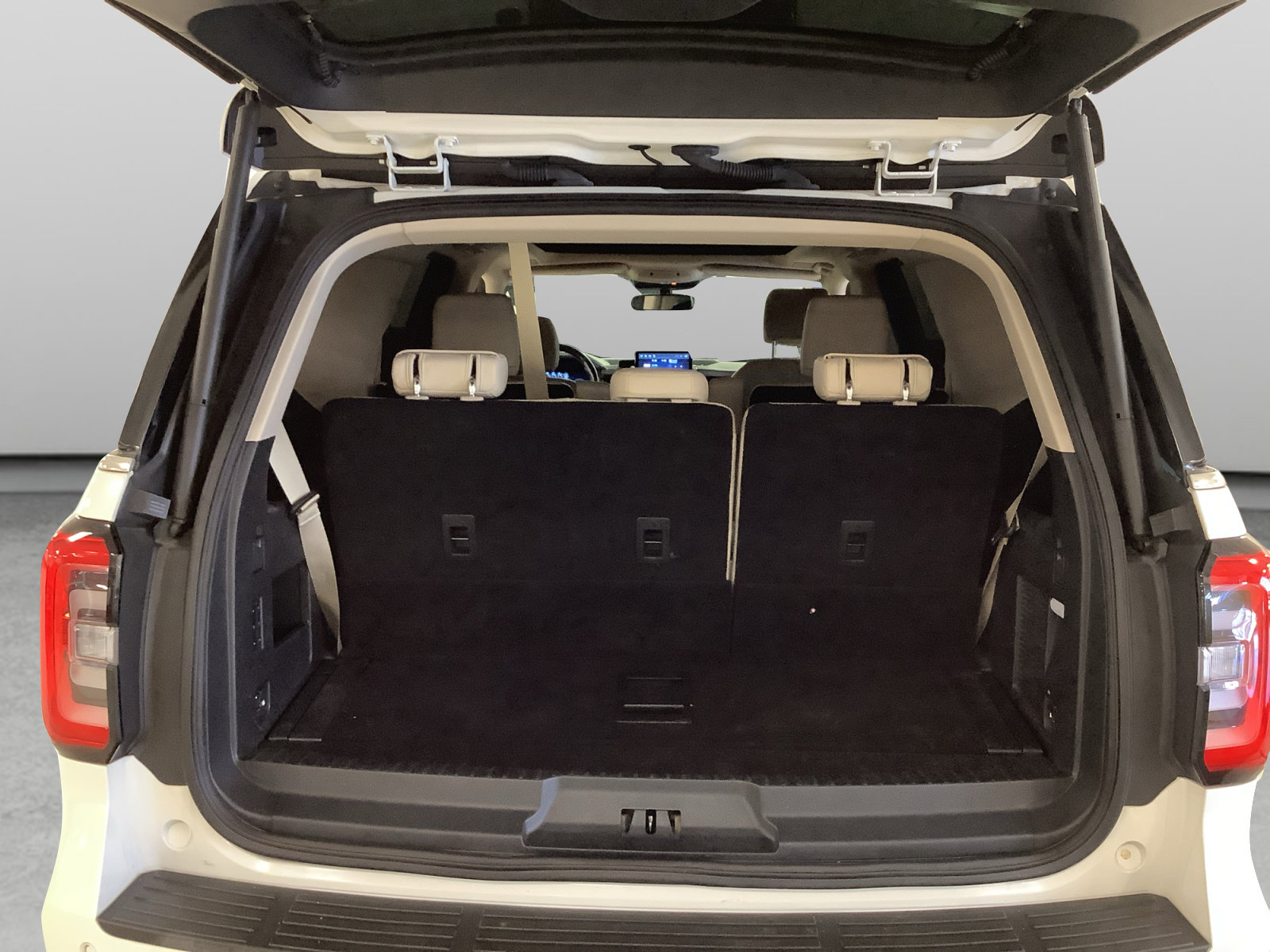 Certified 2023 Ford Expedition Platinum RWD image 21