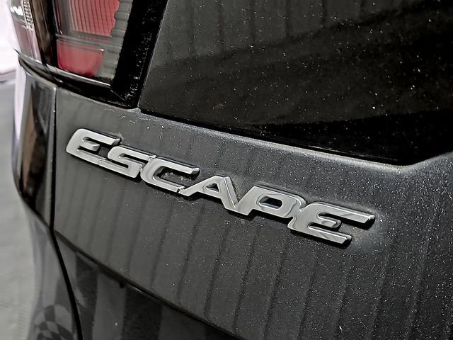 Certified 2018 Ford Escape S image 30