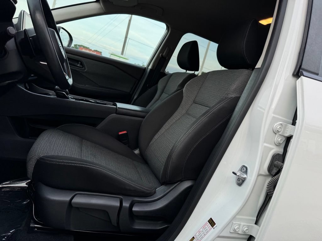 Used 2021 Nissan Rogue S AWD/4WD image 5