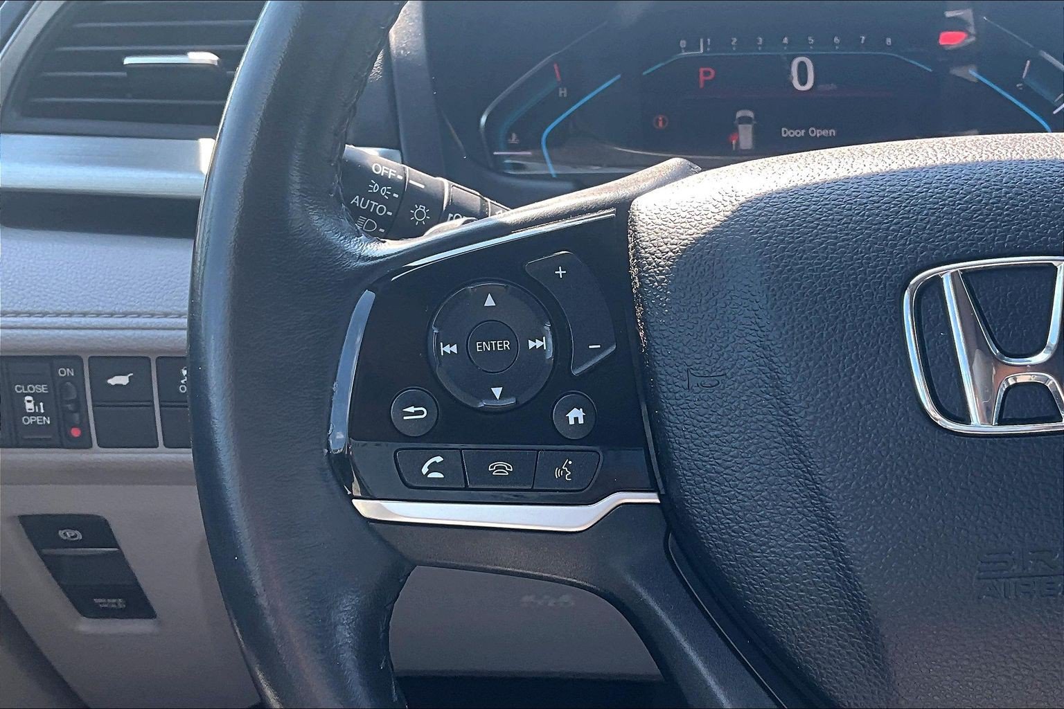 Used 2018 Honda Odyssey EX-L image 11