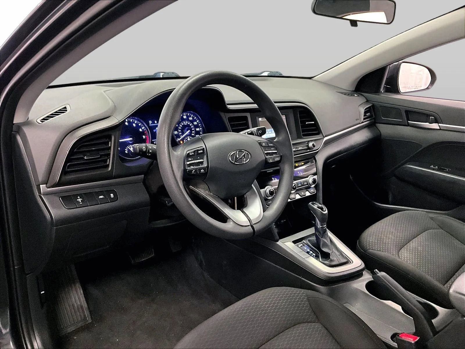 Used 2020 Hyundai Elantra SE w/ Cargo Package (C1) image 12