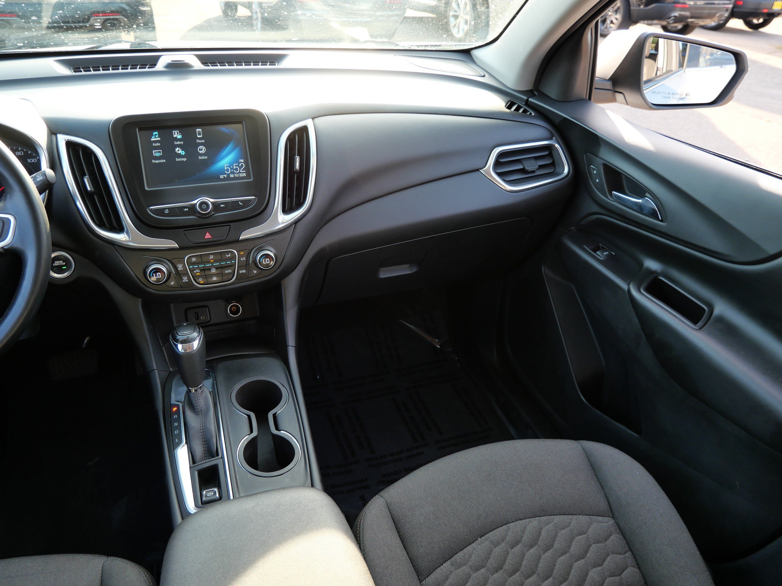 Used 2018 Chevrolet Equinox LT AWD/4WD image 11