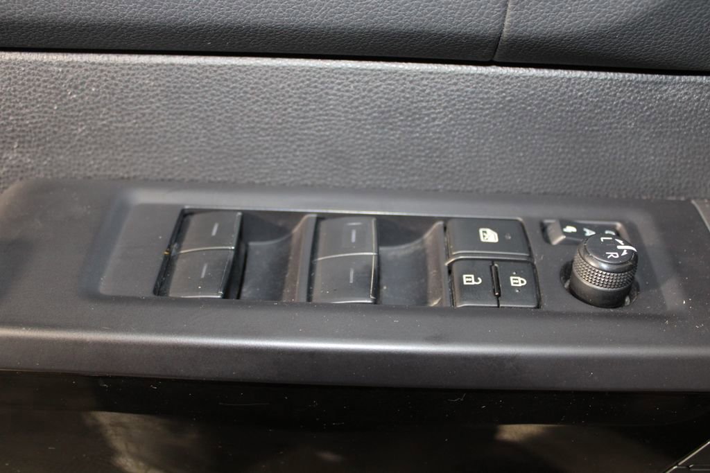 Used 2023 Toyota Tundra Limited image 21