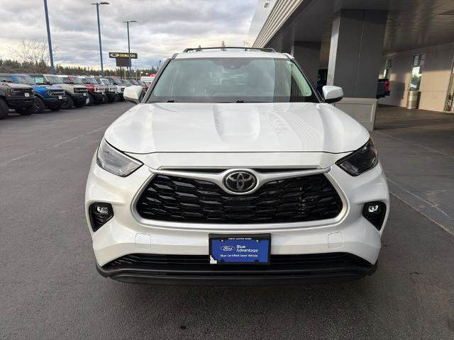 Used 2023 Toyota Highlander LE image 2