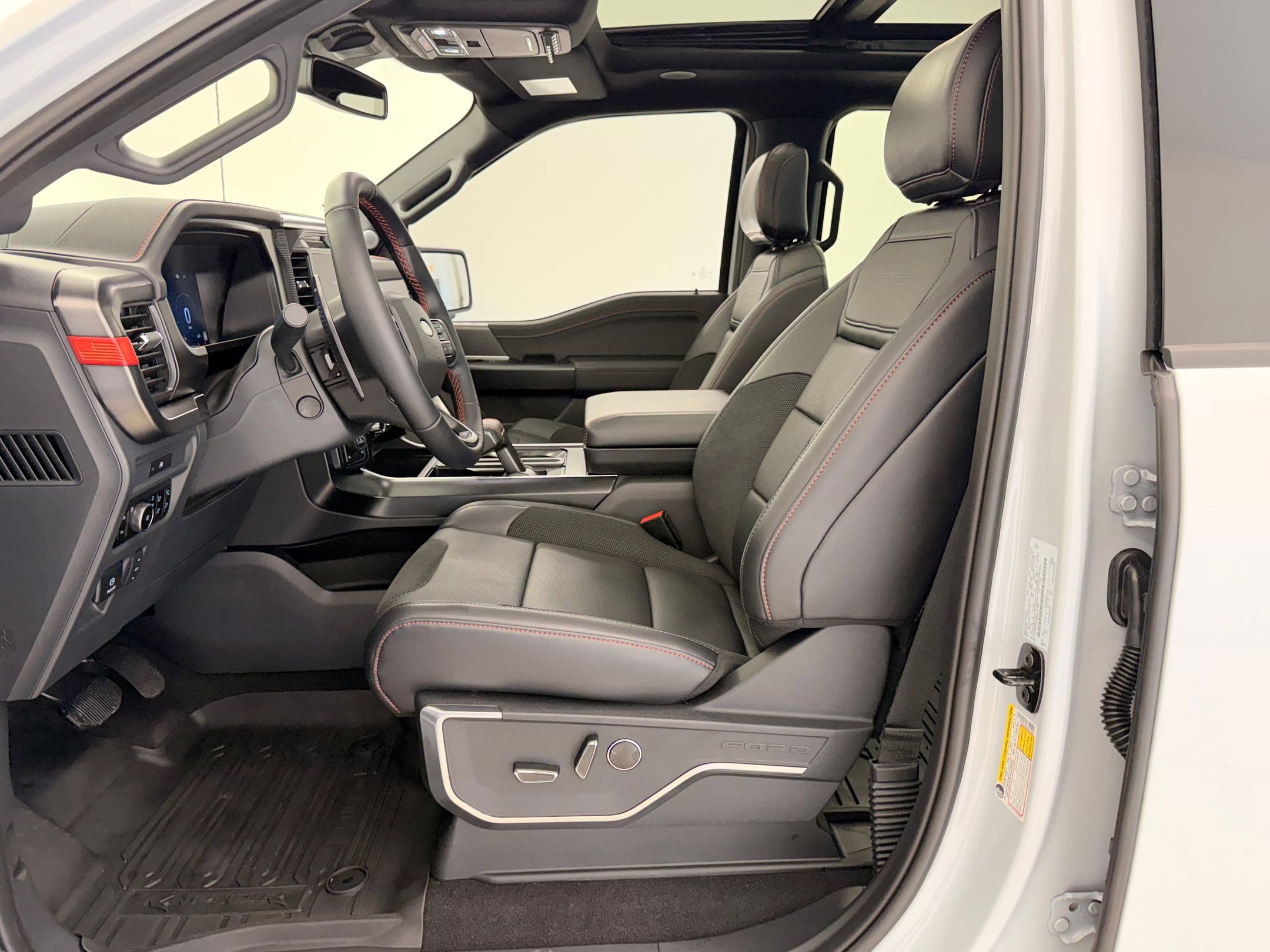 Certified 2025 Ford F150 Raptor image 5