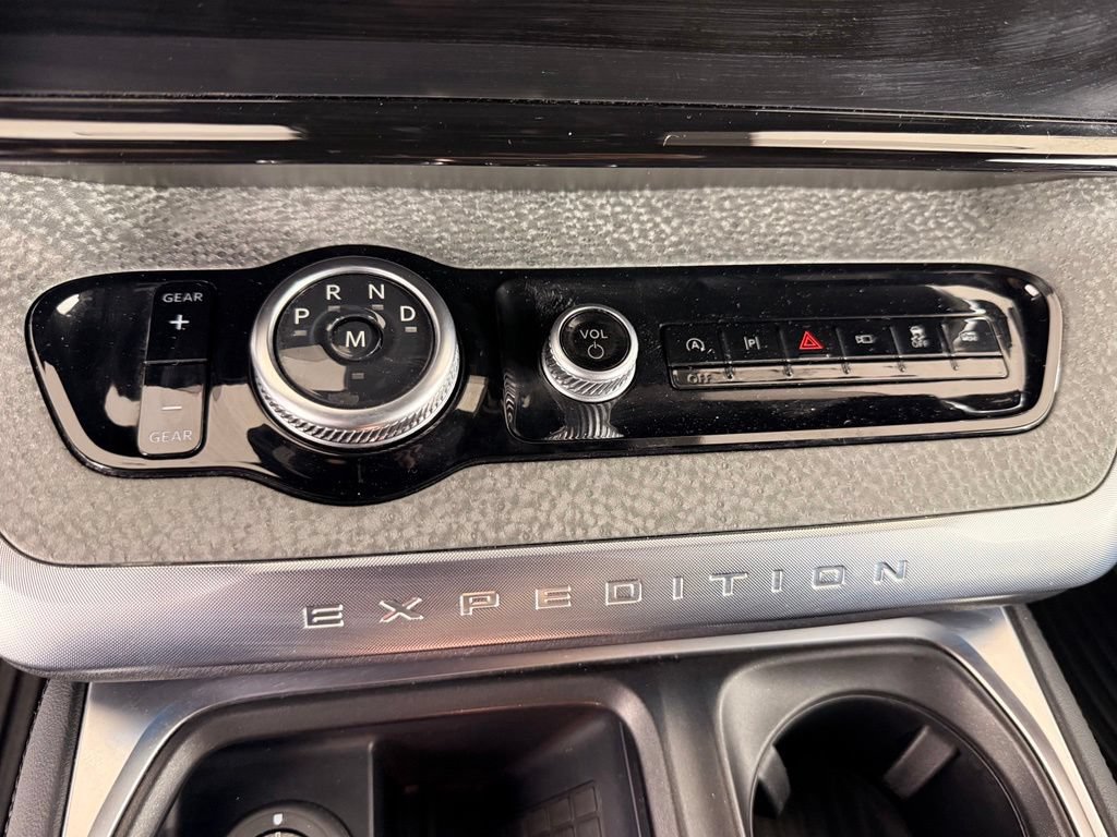 Certified 2025 Ford Expedition Tremor AWD/4WD image 28