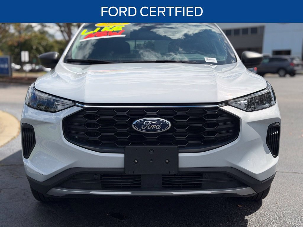 Certified 2025 Ford Escape ST-Line FWD image 3