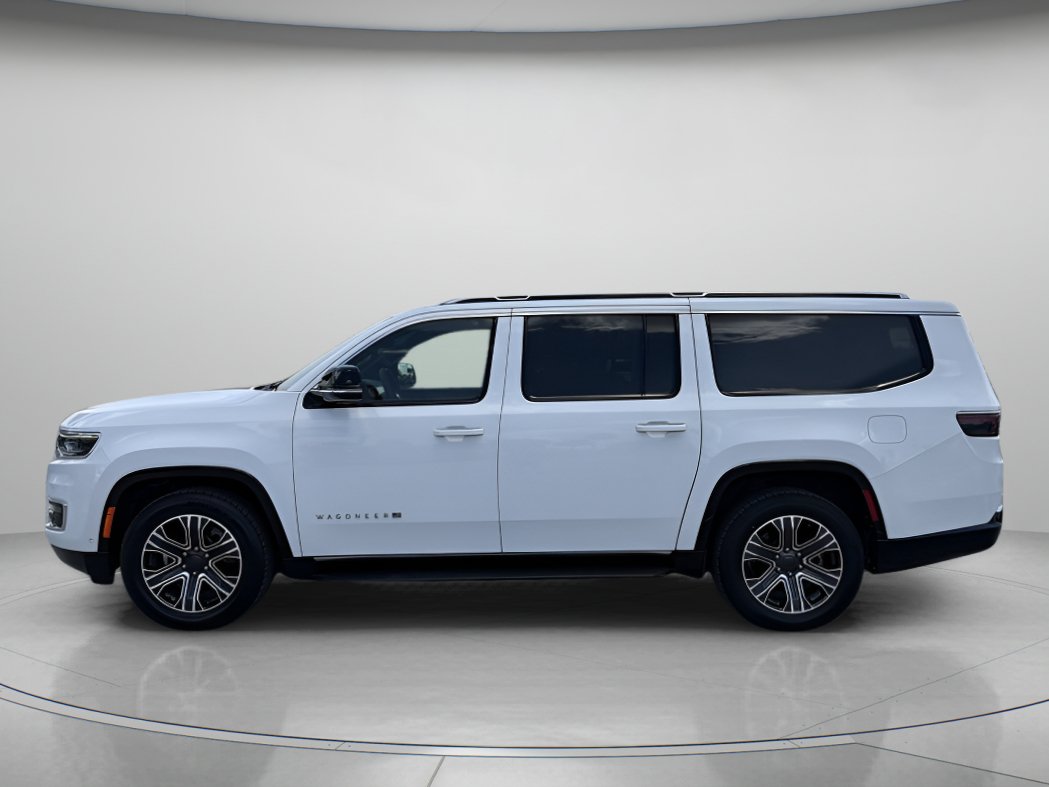 Used 2024 Jeep Wagoneer L Series II RWD image 5