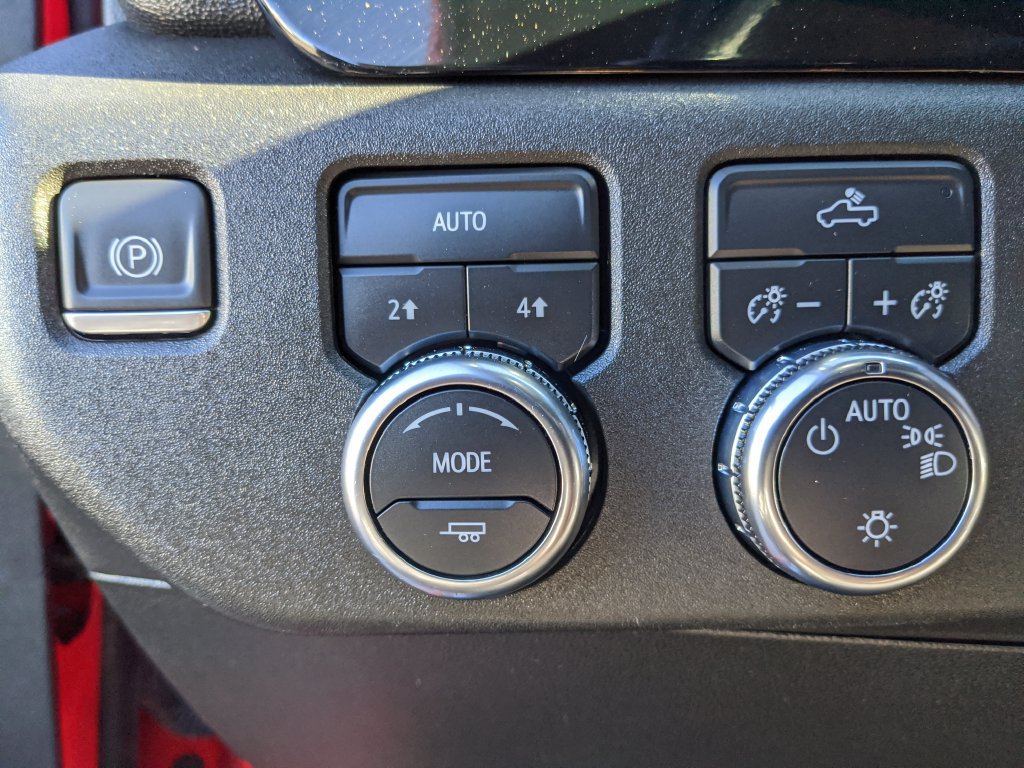 Used 2023 GMC Sierra 1500 SLE AWD/4WD image 11