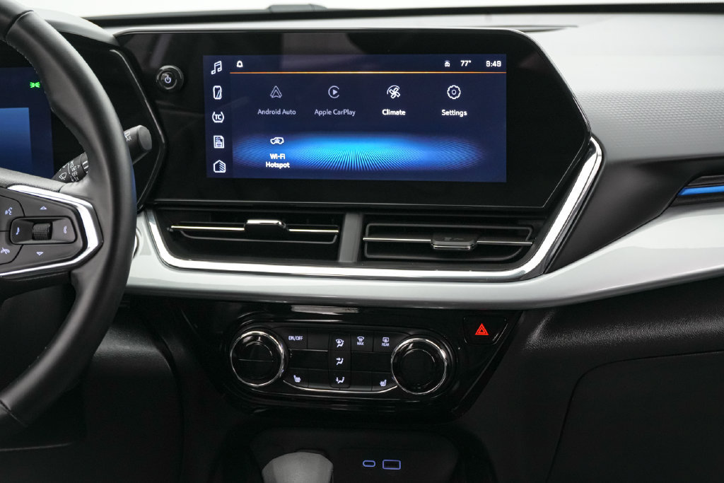 Used 2025 Chevrolet Trax LT w/ LT Convenience Package FWD image 15