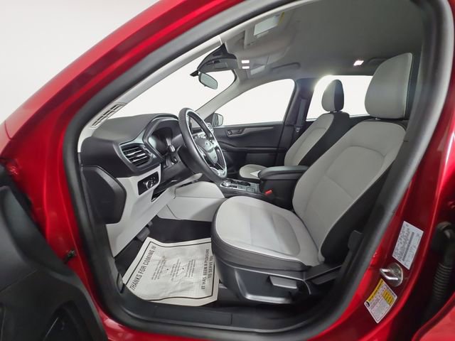 Certified 2025 Ford Escape Active w/ Cold Weather Package image 9