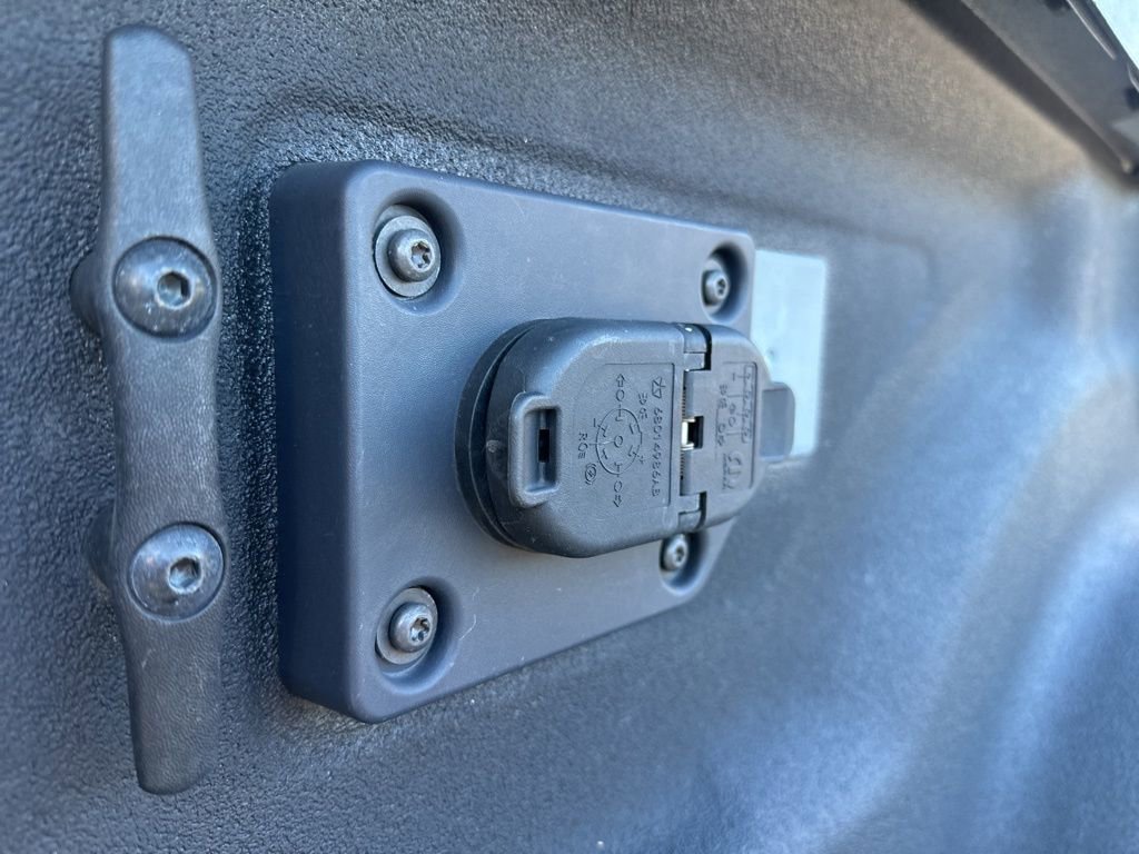 Used 2024 RAM 2500 Tradesman w/ Chrome Appearance Group image 14