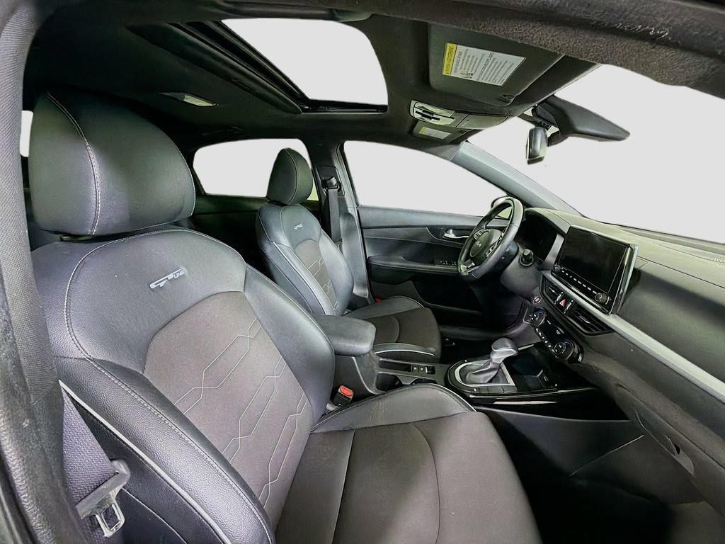 Used 2023 Kia Forte GT-Line w/ GT-Line Premium Package FWD image 27