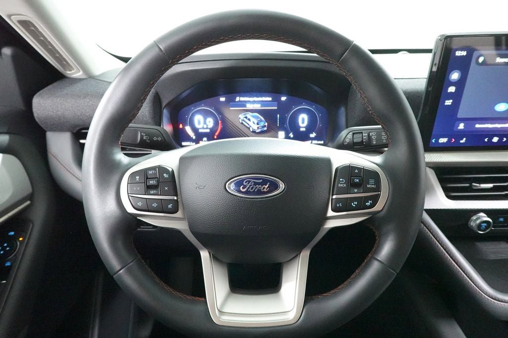 Certified 2025 Ford Explorer Active AWD/4WD image 14