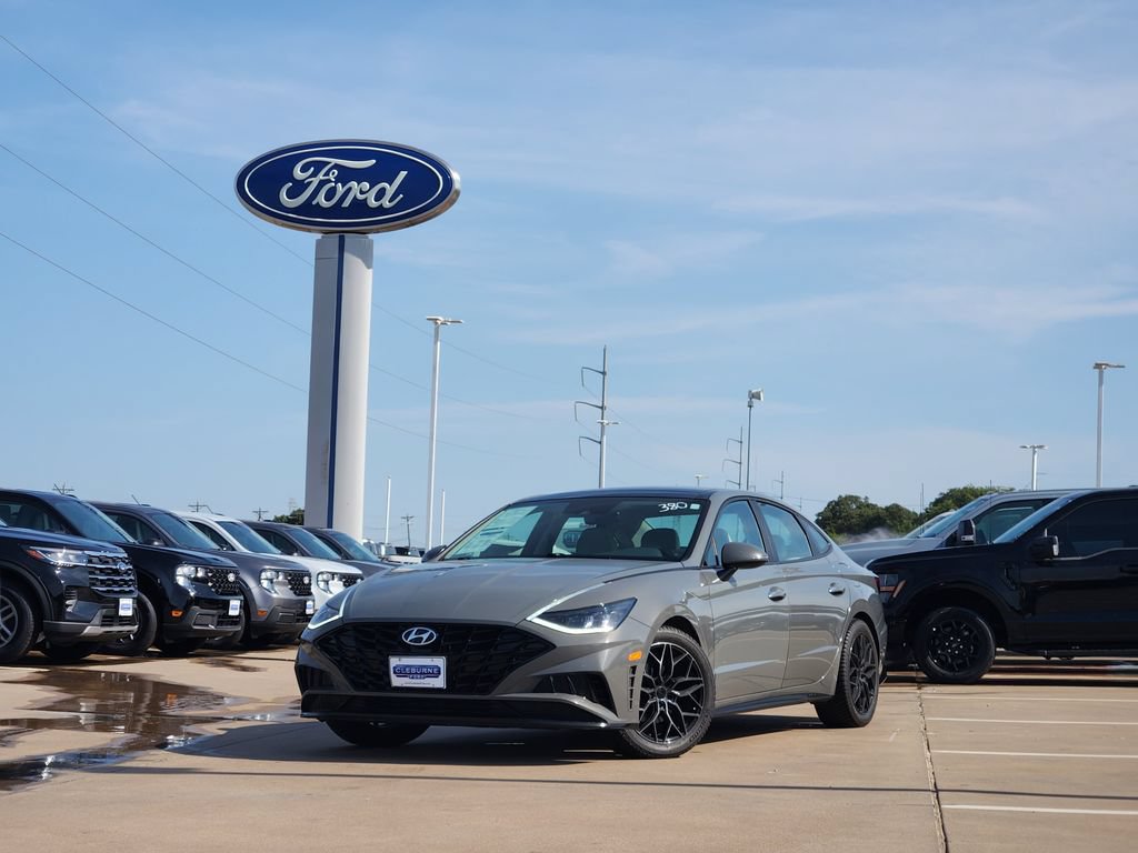 Used 2023 Hyundai Sonata SEL w/ Convenience Package FWD image 3