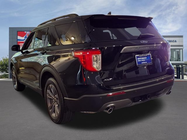 Certified 2023 Ford Explorer XLT w/ Equipment Group 202A AWD/4WD image 3