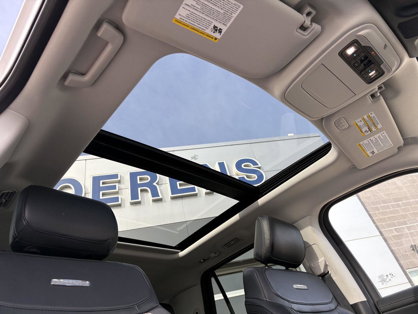 Certified 2025 Ford Expedition Platinum image 25