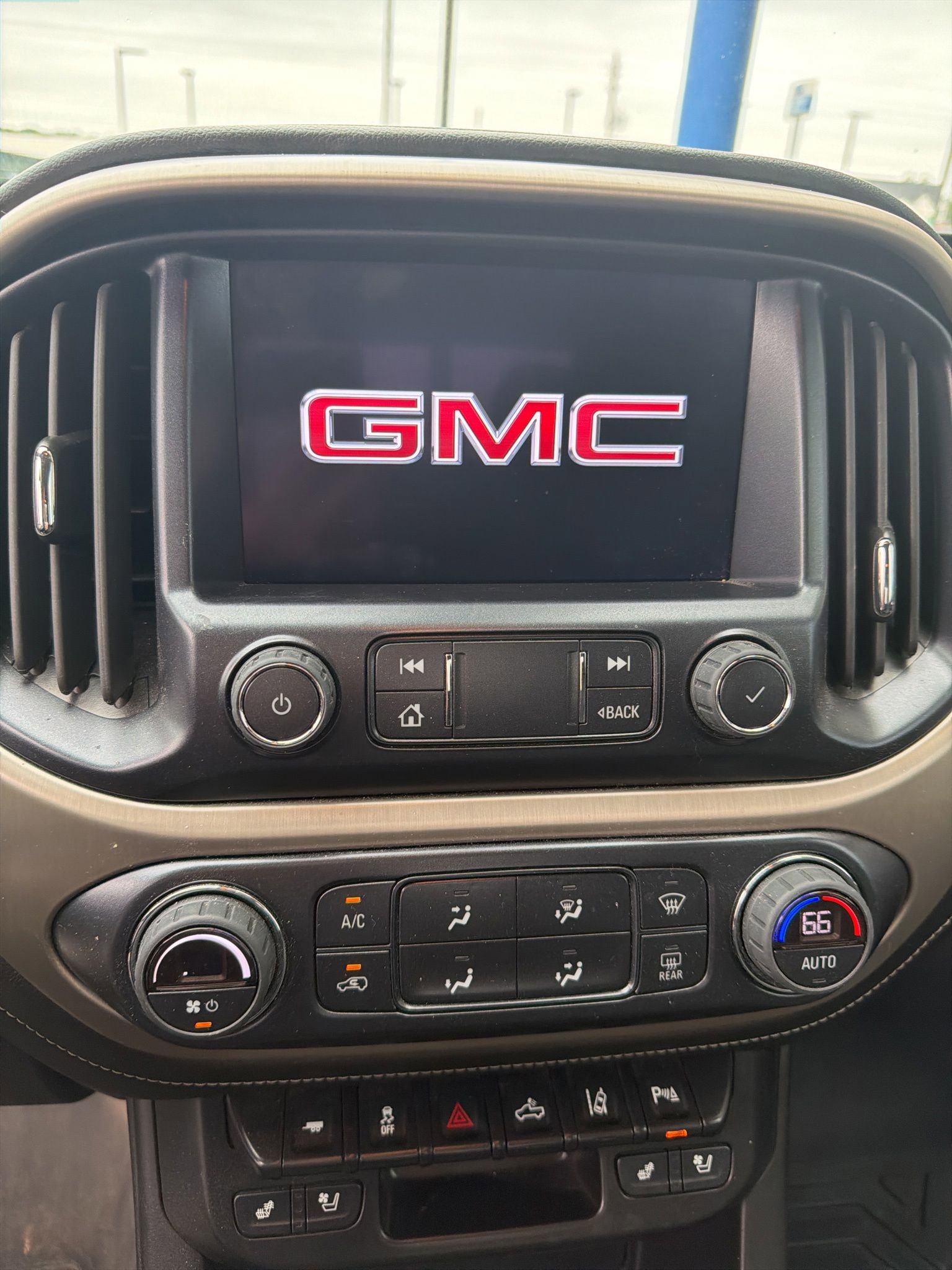 Used 2022 GMC Canyon Denali AWD/4WD image 8
