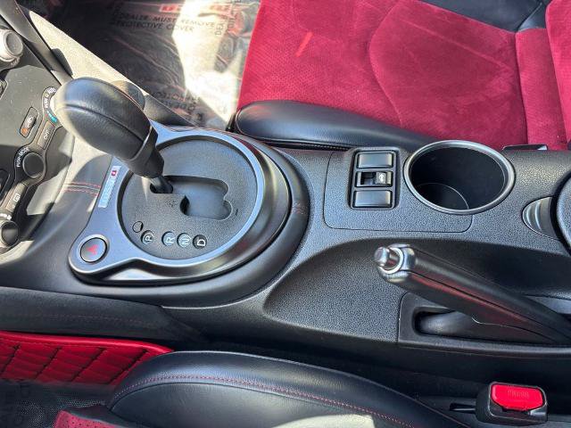 Used 2020 Nissan 370Z NISMO RWD image 21