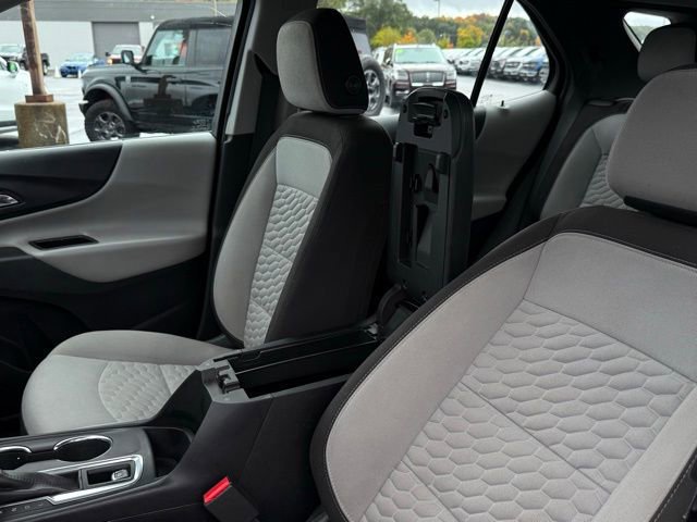 Used 2020 Chevrolet Equinox LS image 40