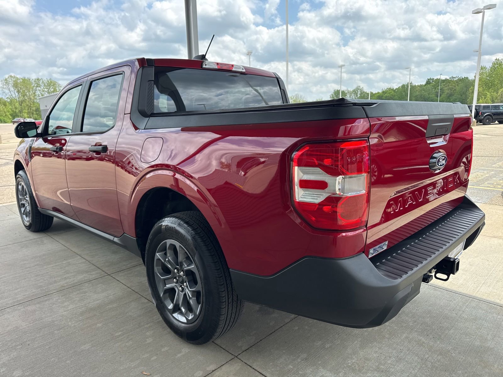 Certified 2025 Ford Maverick XLT w/ XLT Luxury Package FWD image 5