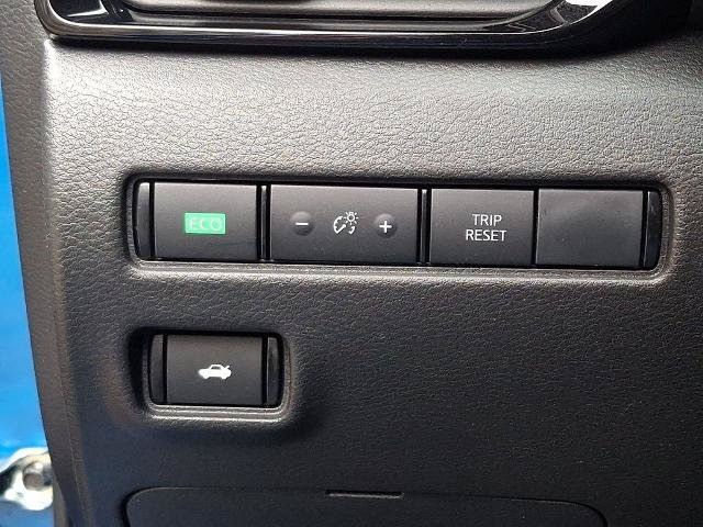 Used 2025 Nissan Sentra SV FWD image 25