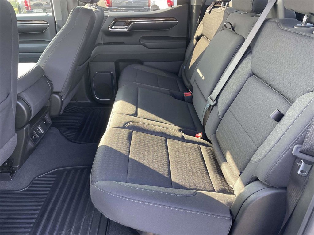 Used 2024 GMC Sierra 1500 Elevation image 12