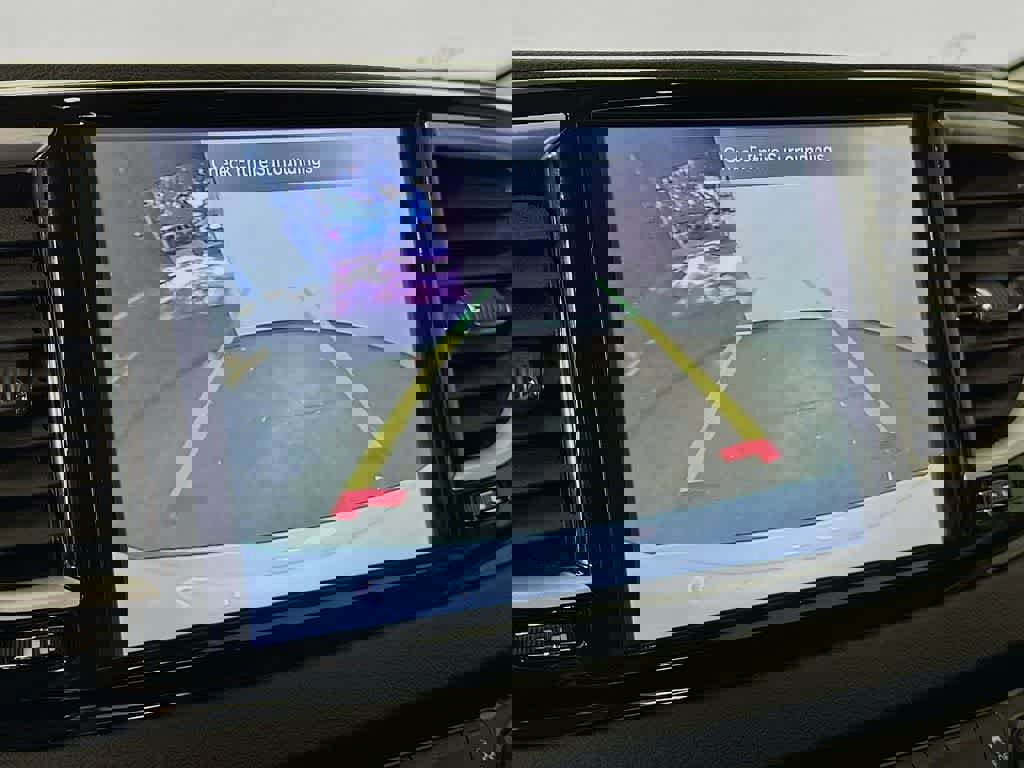 Used 2024 Chrysler Pacifica Touring-L image 28