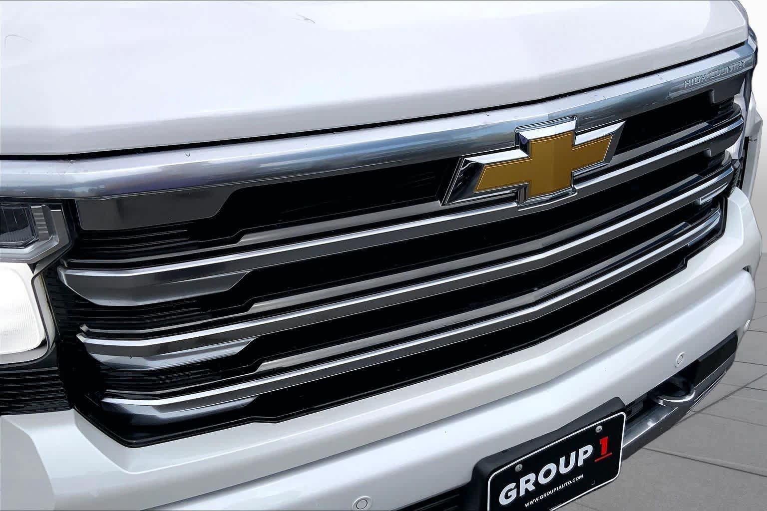 Used 2024 Chevrolet Silverado 1500 High Country w/ Z71 Off-Road Package AWD/4WD image 30