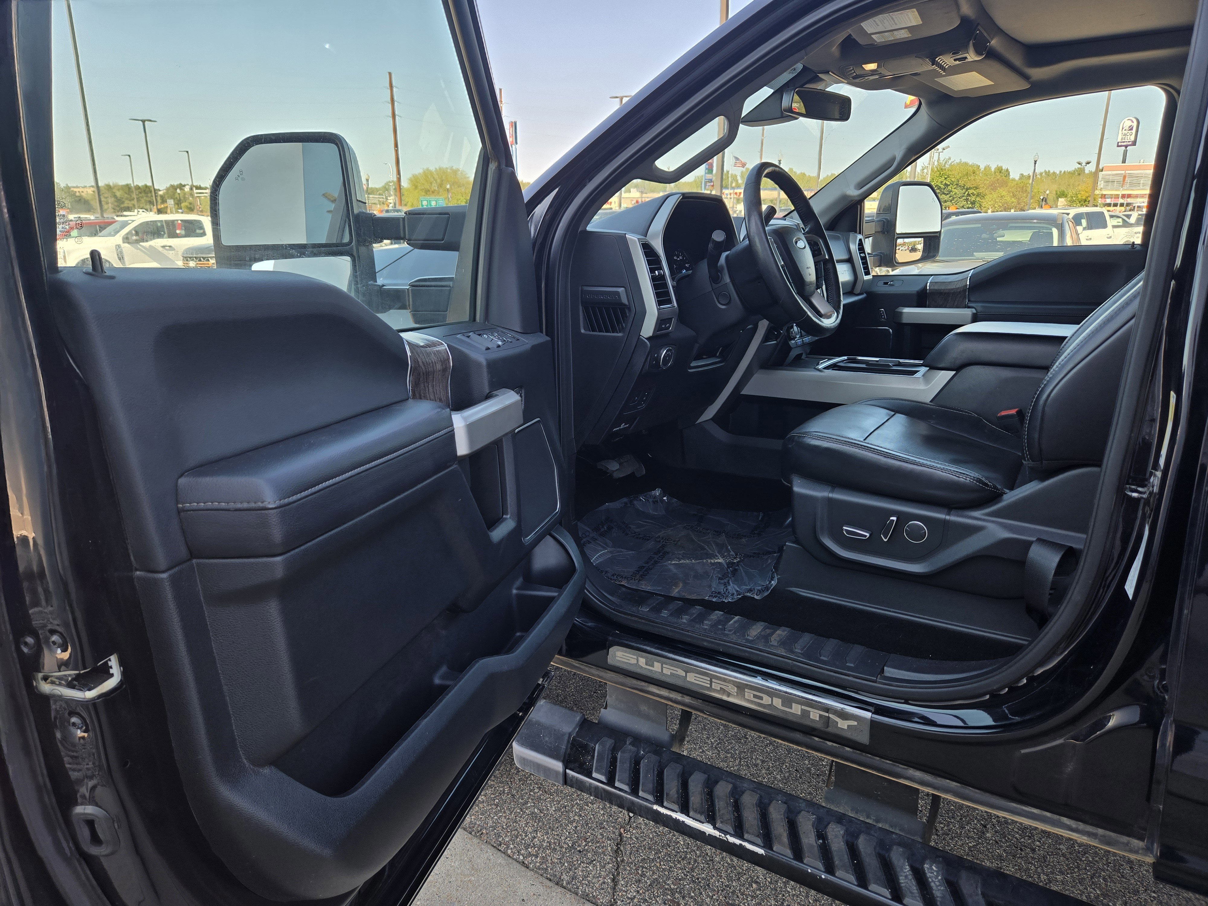 Certified 2019 Ford F250 Lariat w/ Lariat Ultimate Package image 14