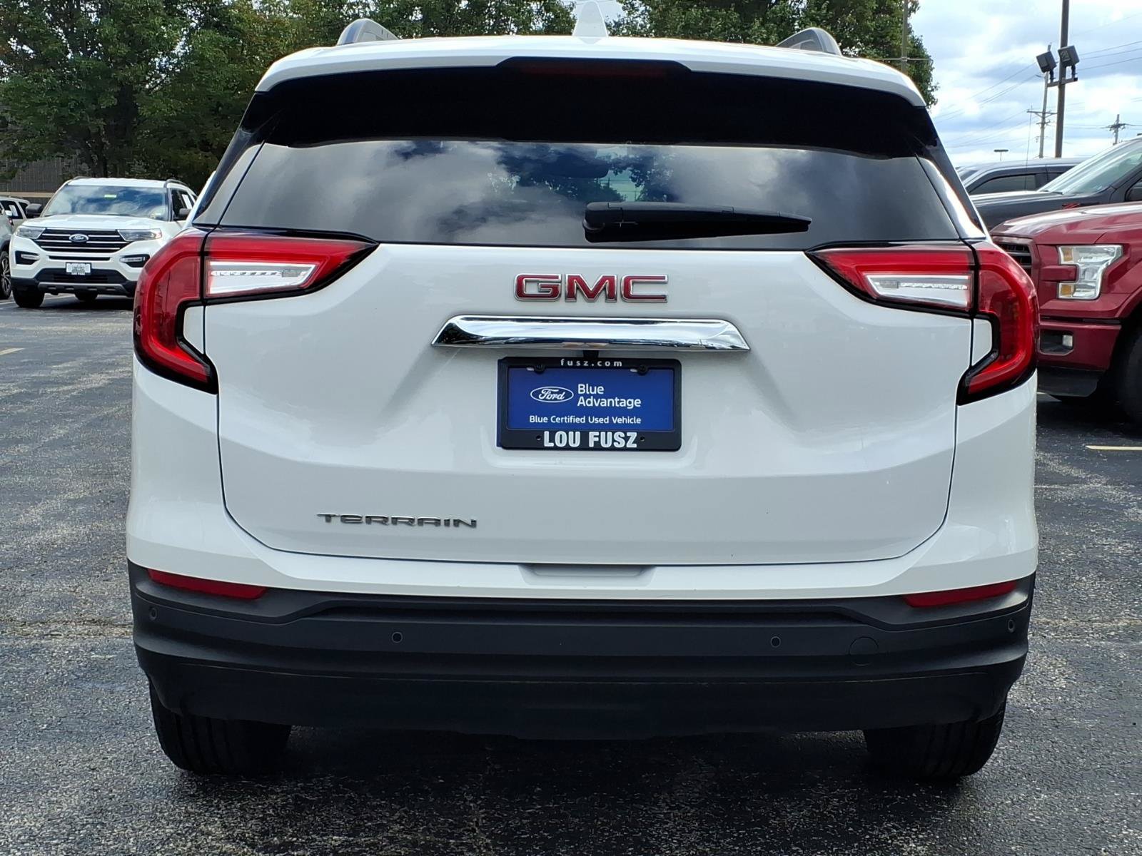 Used 2024 GMC Terrain SLE w/ Driver Convenience Package FWD image 26