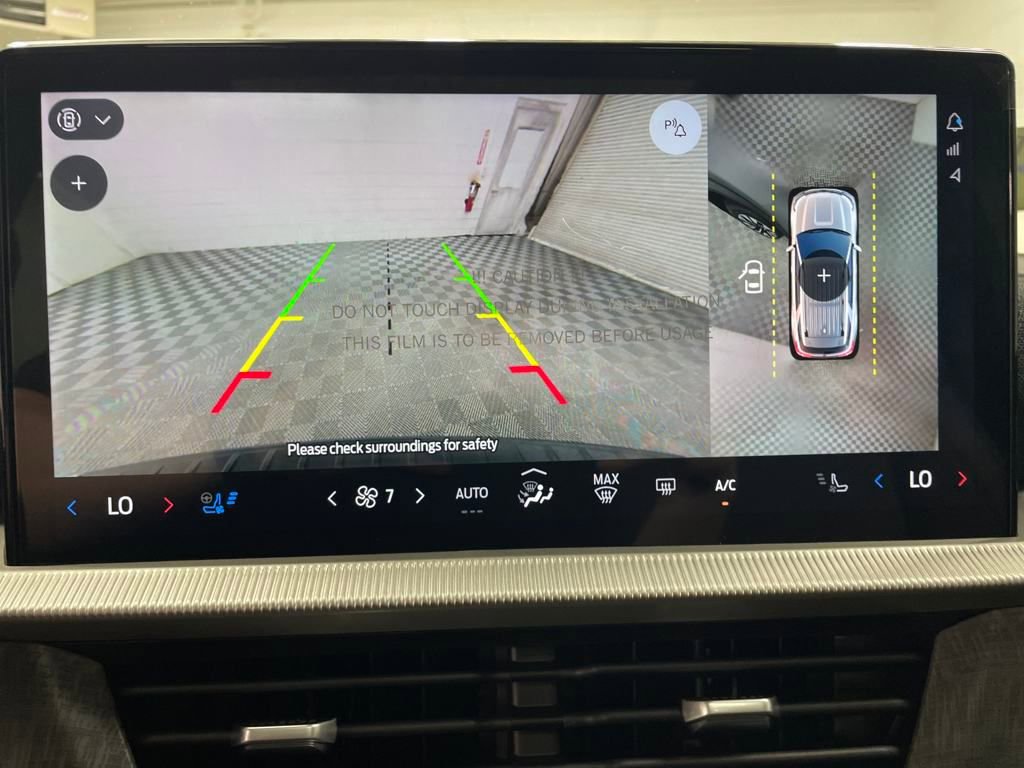 Certified 2025 Ford Explorer Platinum w/ LUX Leather Package image 28