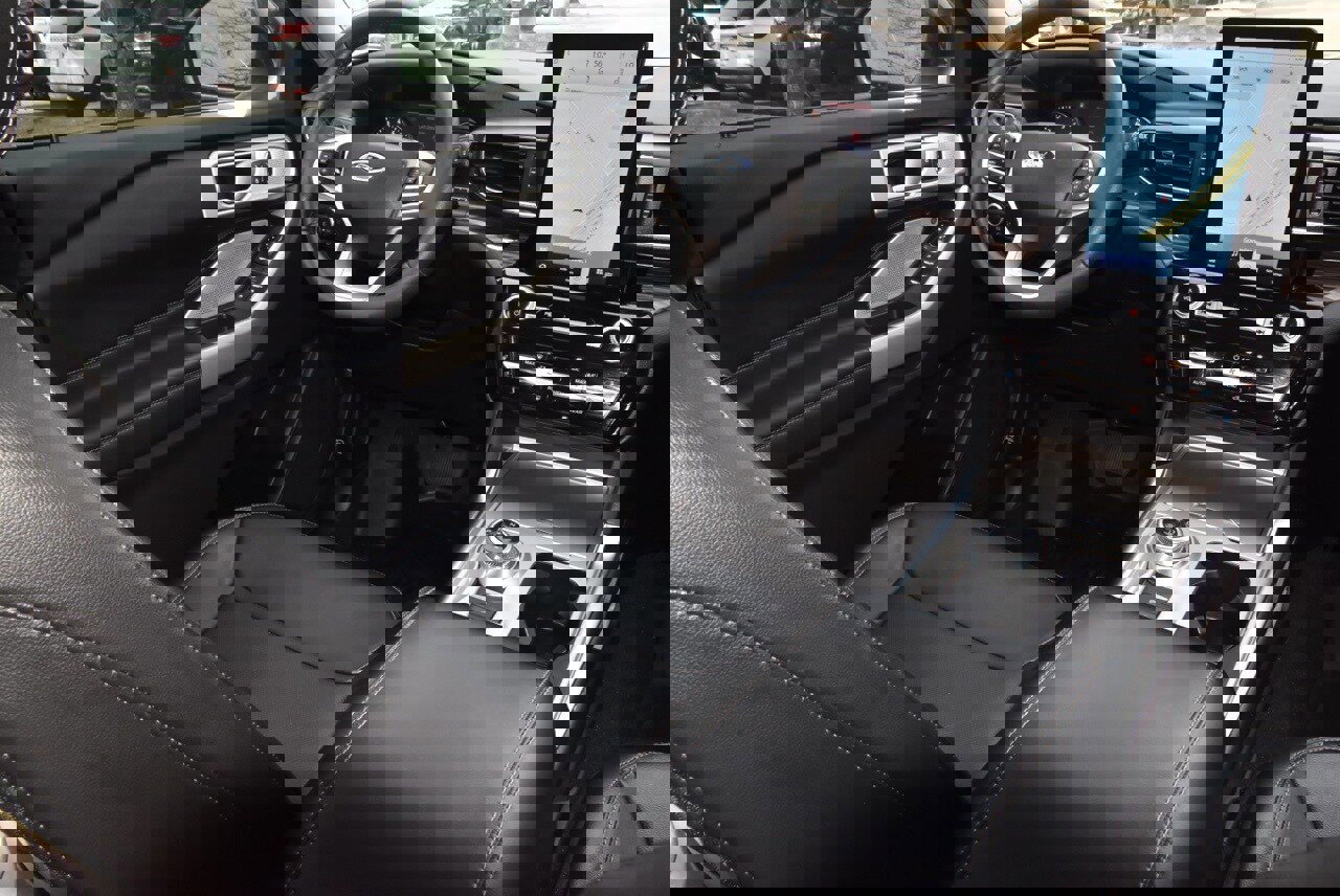 Certified 2023 Ford Explorer Limited w/ Limited Technology Package image 17