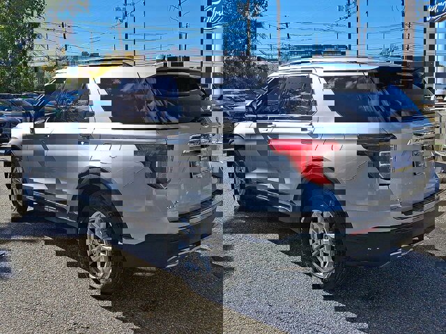 Certified 2022 Ford Explorer XLT w/ Equipment Group 202A image 22