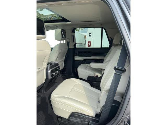 Certified 2021 Ford Expedition Platinum RWD image 10