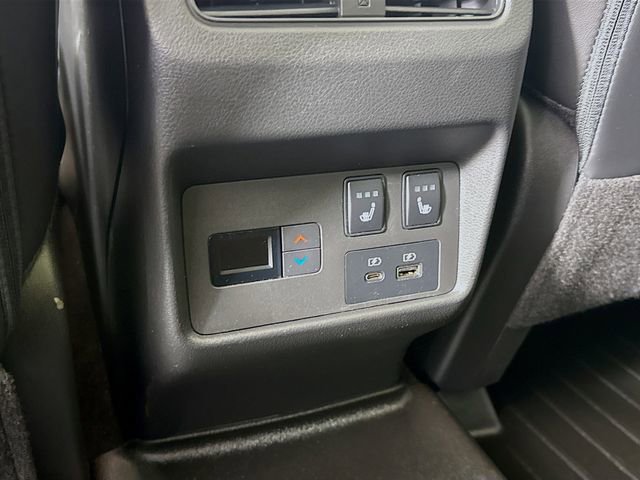 Used 2023 Nissan Rogue Platinum w/ Platinum Premium Package image 27