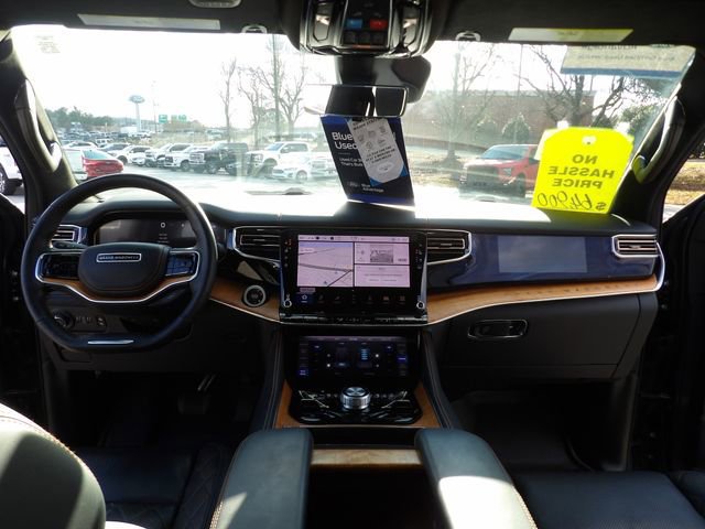 Used 2023 Jeep Grand Wagoneer Series III image 15