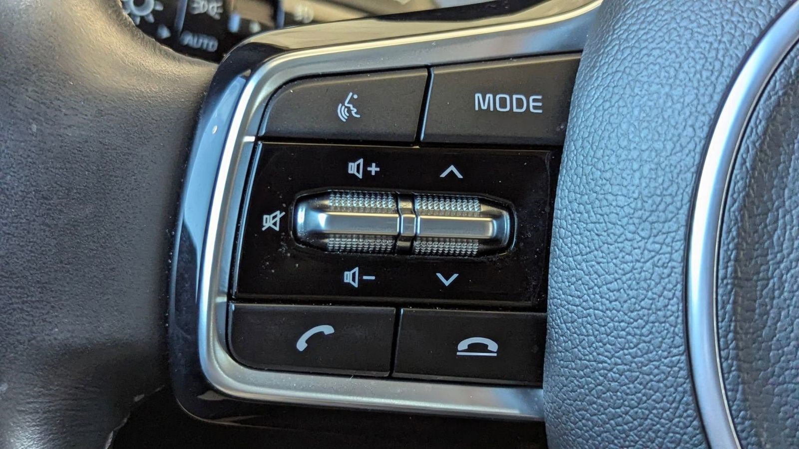 Used 2023 Kia Sorento X-Line EX image 16