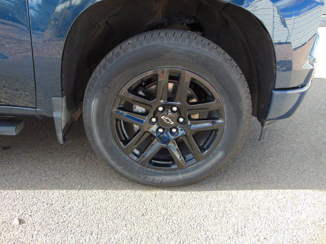 Used 2022 Chevrolet Silverado 1500 Custom AWD/4WD image 26