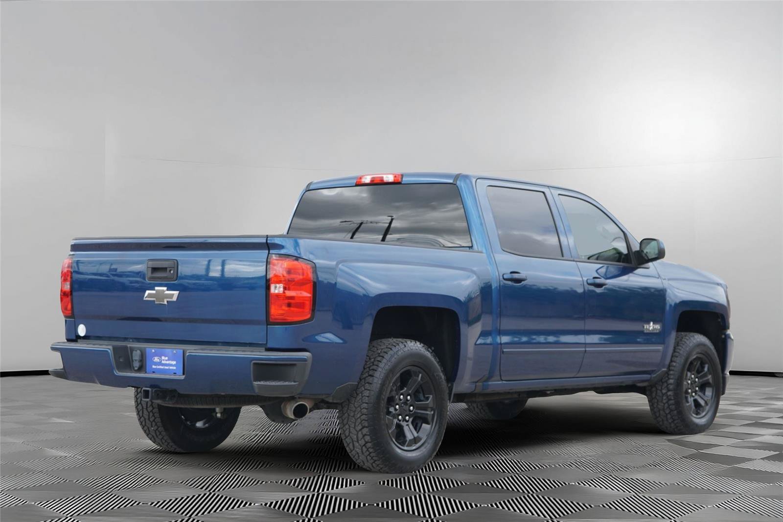Used 2017 Chevrolet Silverado 1500 LT w/ Texas Edition AWD/4WD image 5
