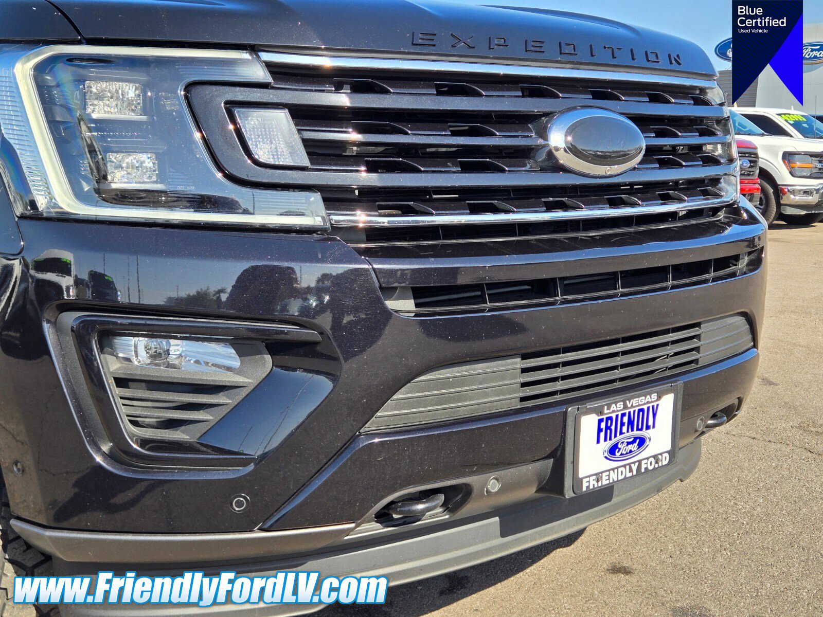 Certified 2019 Ford Expedition Limited w/ Equipment Group 303A AWD/4WD image 2