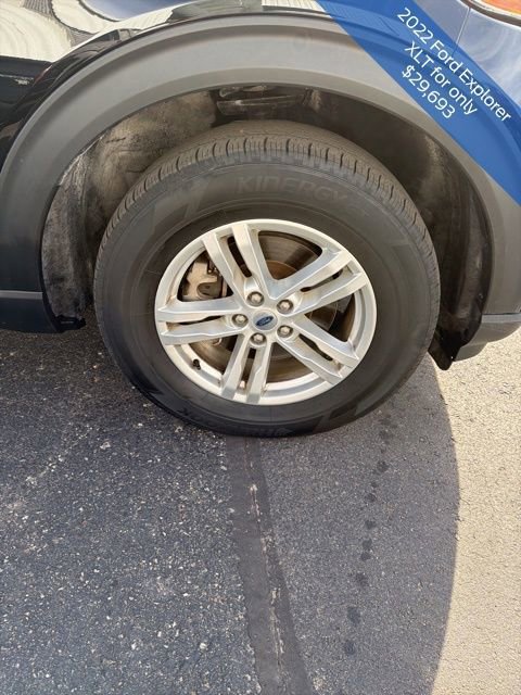 Certified 2022 Ford Explorer XLT w/ Equipment Group 202A image 38