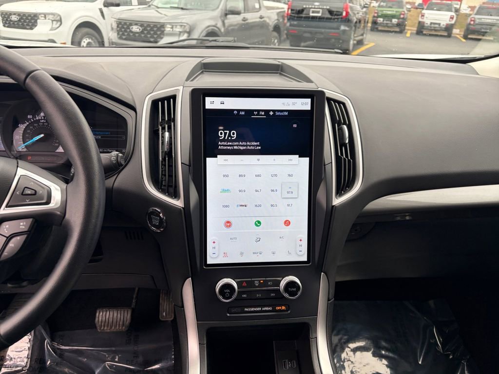 Certified 2023 Ford Edge SEL w/ Convenience Package image 13