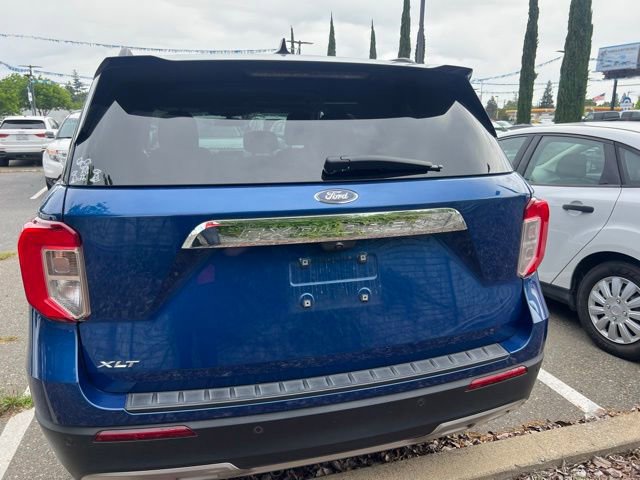 Certified 2023 Ford Explorer XLT w/ Equipment Group 202A RWD image 9