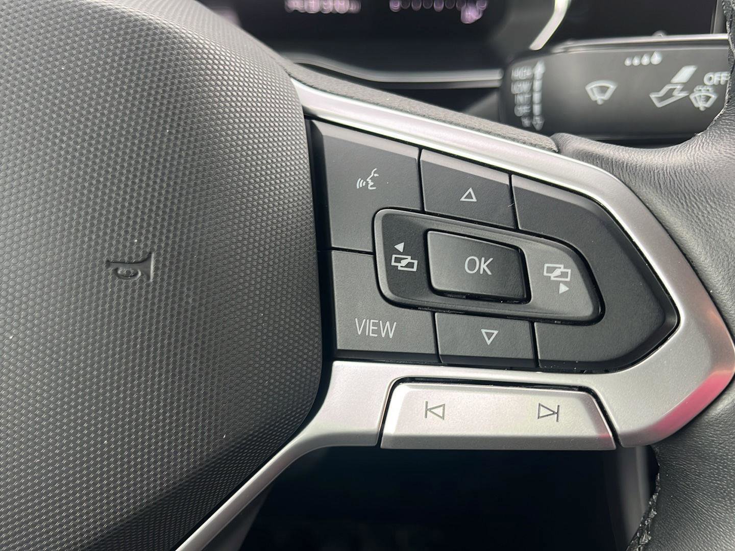 Used 2024 Volkswagen Jetta SE image 22