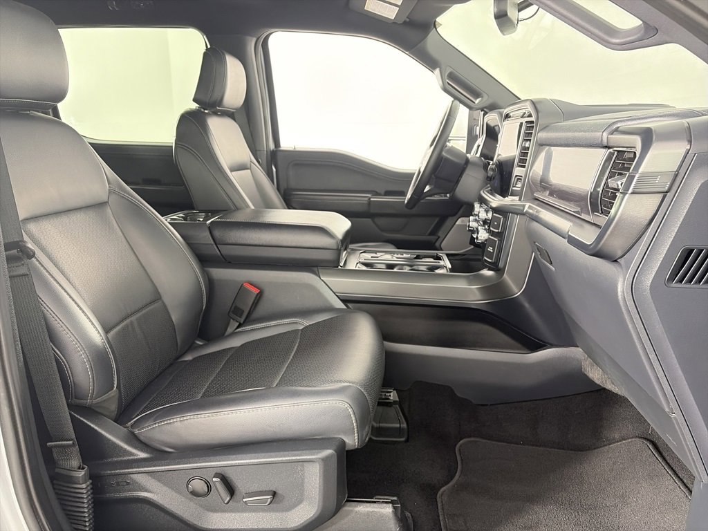 Certified 2025 Ford F150 Lariat w/ FX4 Off-Road Package image 32